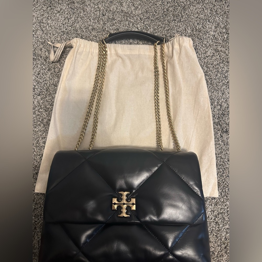 Tory Burch Black Quilted Leather Shoulder Bag with Gold Chain - Picture 10 of 15